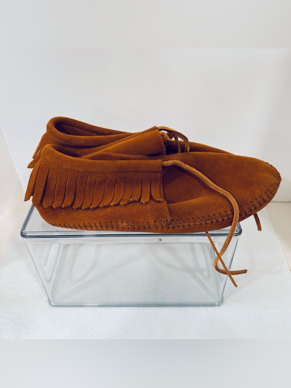 Minnetonka Women's Classic Fringe Leather Soft Sole Bootie Moccasin Fits like 9 - Picture 12 of 14